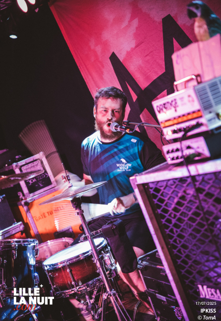 IPKISS + Stuck In Yesterday + Make War à la Brat Cave en live - photo n°12