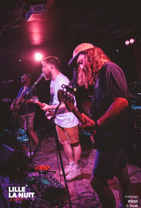 IPKISS + Stuck In Yesterday + Make War à la Brat Cave en live - photo n°31