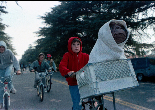 E.T. L’EXTRATERRESTRE Un film , de Steven Spielberg, en VOST