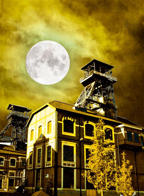 Le 31 octobre 2025, dès 16h retrouvez au 9-9bis des ateliers, concerts, spectacles, jeux et défis vous attendent pour une journée inoubliable.