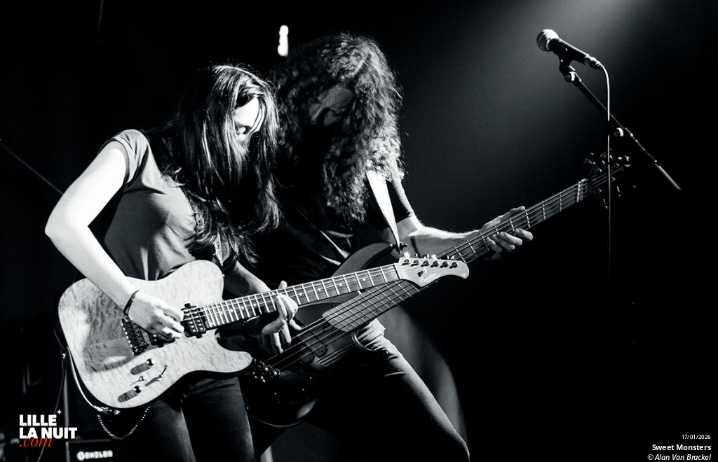 Between Monsters and Shadows à la Brat Cave : Nightfall District + Kill The Hollow + Sweet Monsters en live - photo n°13