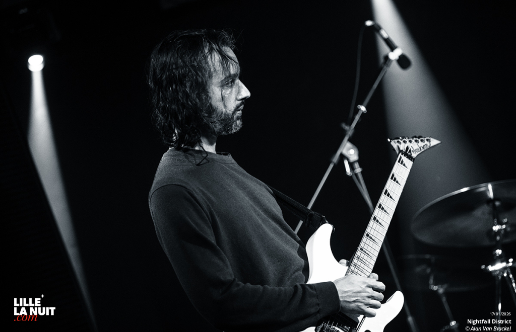 Between Monsters and Shadows à la Brat Cave : Nightfall District + Kill The Hollow + Sweet Monsters en live - photo n°11