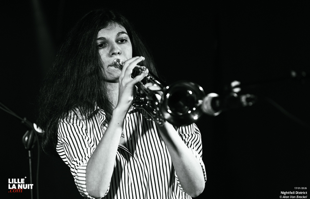 Between Monsters and Shadows à la Brat Cave : Nightfall District + Kill The Hollow + Sweet Monsters en live - photo n°10