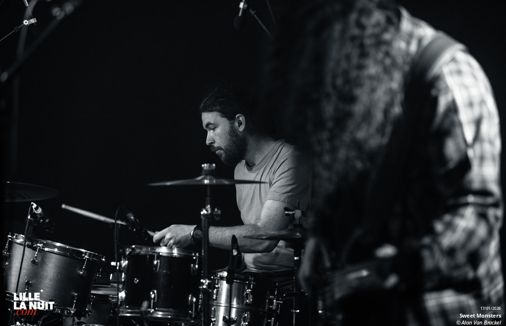 Between Monsters and Shadows à la Brat Cave : Nightfall District + Kill The Hollow + Sweet Monsters en live - photo n°8