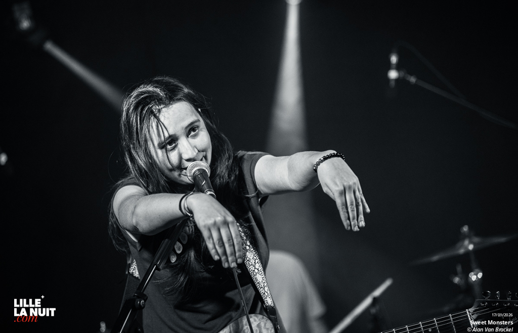 Between Monsters and Shadows à la Brat Cave : Nightfall District + Kill The Hollow + Sweet Monsters en live - photo n°7