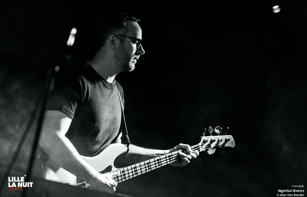 Between Monsters and Shadows à la Brat Cave : Nightfall District + Kill The Hollow + Sweet Monsters en live - photo n°8