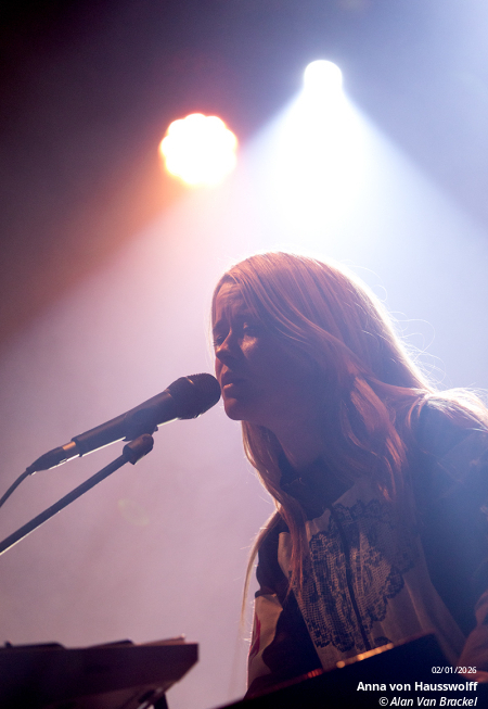 Anna von Hausswolff + Fantôme Josepha au club de l&rsquo;Aéronef de Lille en live - photo n°9