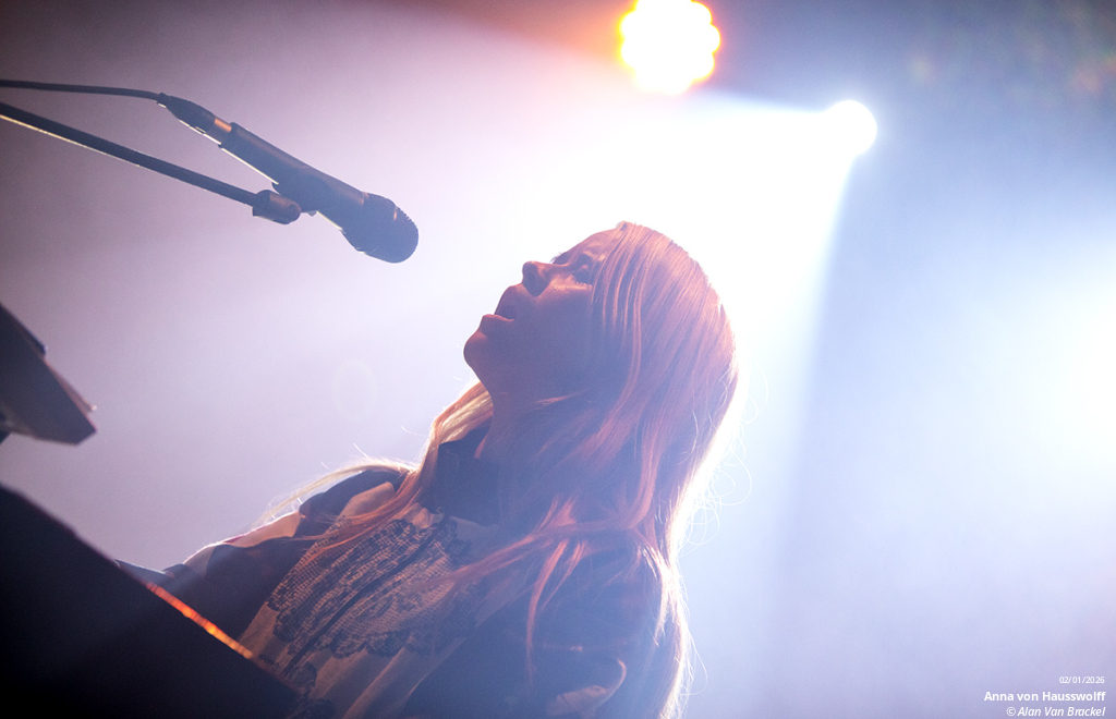 Anna von Hausswolff + Fantôme Josepha au club de l&rsquo;Aéronef de Lille en live - photo n°11