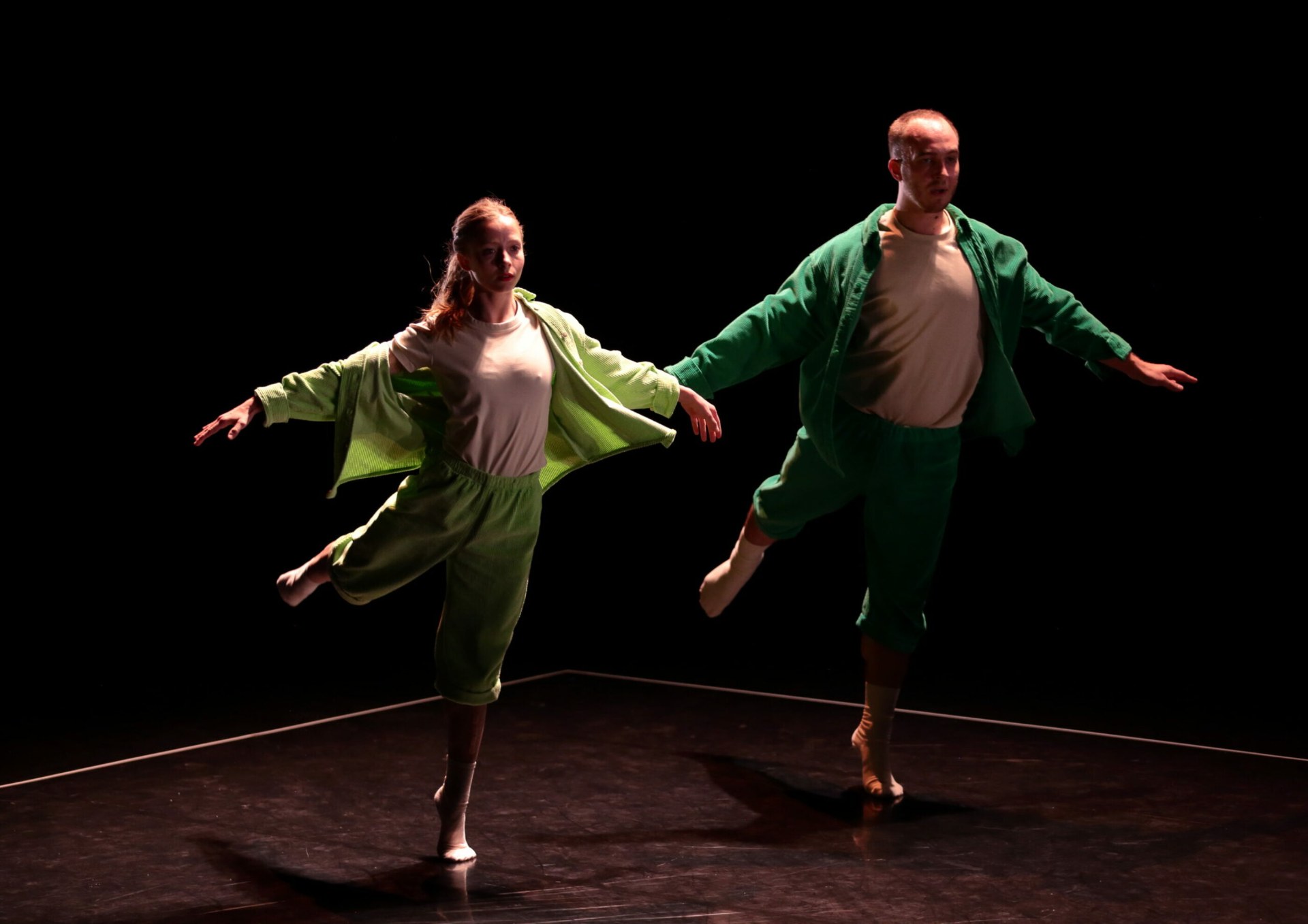 Festival Embar(o)quement Immédiat – Le duo de danse contemporaine quatres (saisons)