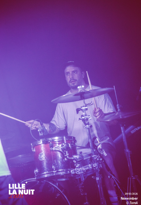 November + State Power + Grove Street à La Bulle Café en live - photo n°9