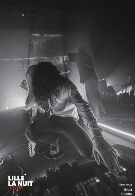 Bruit ≤ + It It Anita au Grand Mix en live - photo n°6