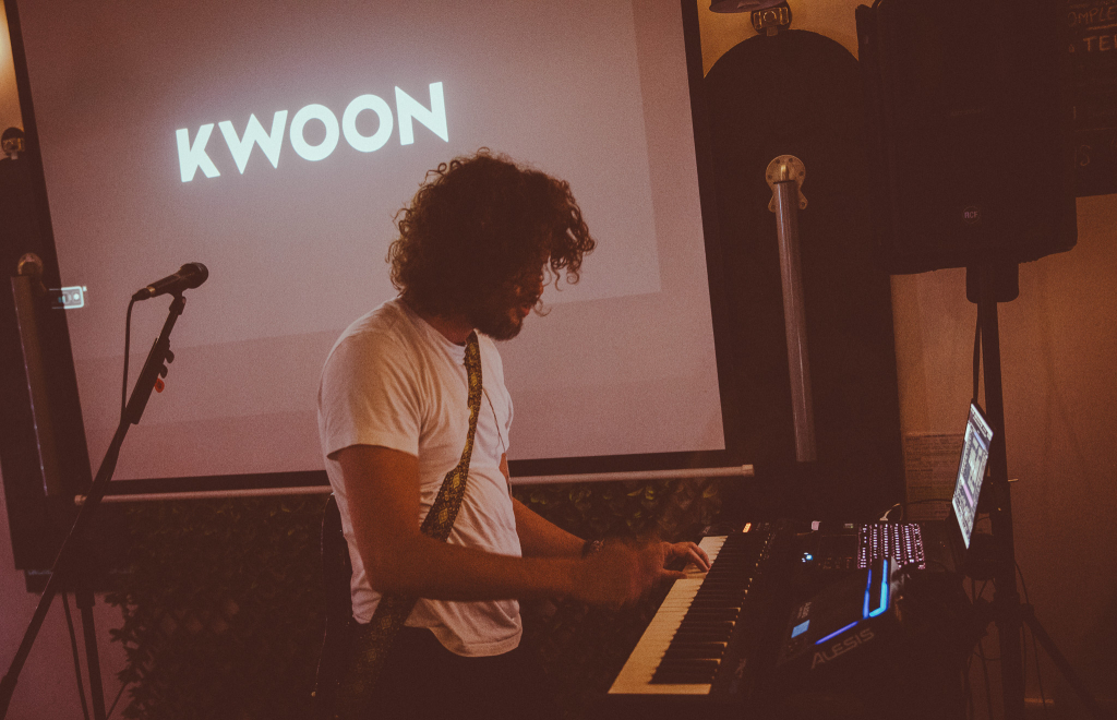Kwoon au Caf&diskaire en live - photo n°1