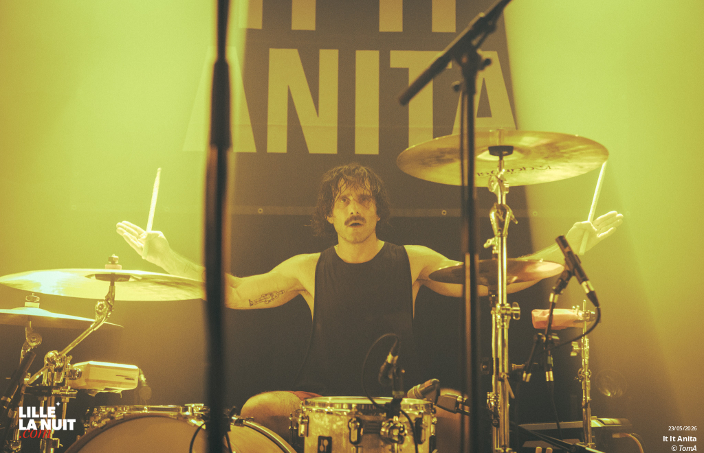 Bruit ≤ + It It Anita au Grand Mix en live - photo n°2