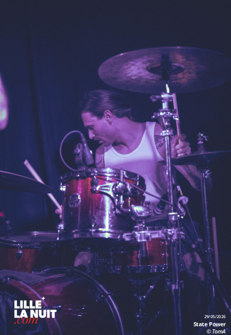November + State Power + Grove Street à La Bulle Café en live - photo n°16