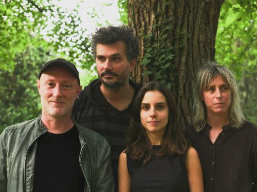 Tout bleu + L’Objet à La Bulle Café