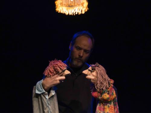 Vida, une performance marionnettique drôle