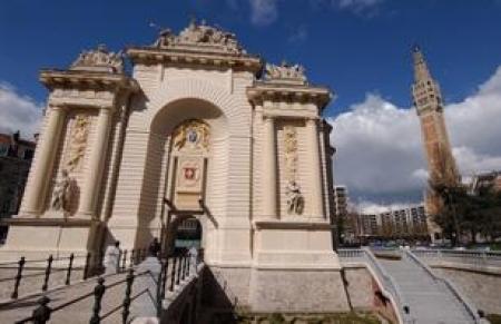 Porte de Paris – Place Simon Vollant