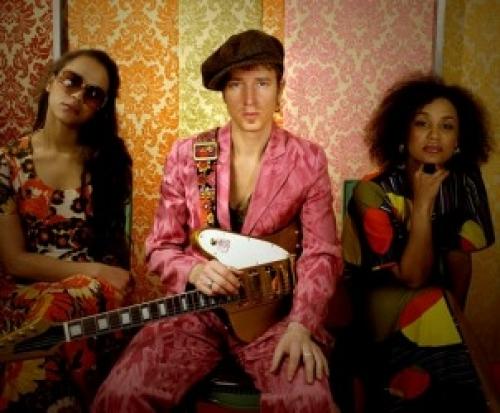Zita swoon