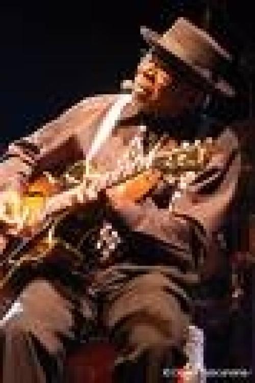 [COMPLET]  Finis Tasby & Alex Schultz’band + Dave Riley, Tomcat Courtney & Bob Corritore + Wes Mackey + Blackberry’n Mr Boo-Hoo
