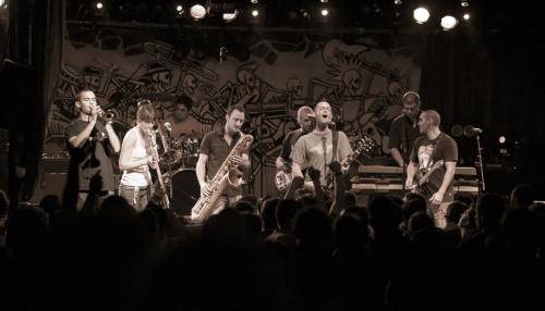 Los Tres Puntos + North Rain