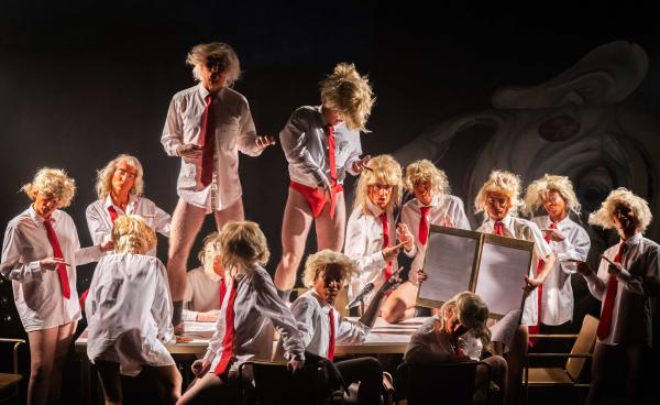 15 Trumps en colère au Théâtre du Nord