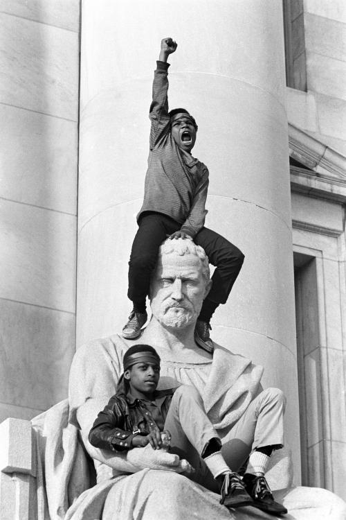 Power to the people – The Black Panthers – autour des photographies de Stephen Shames