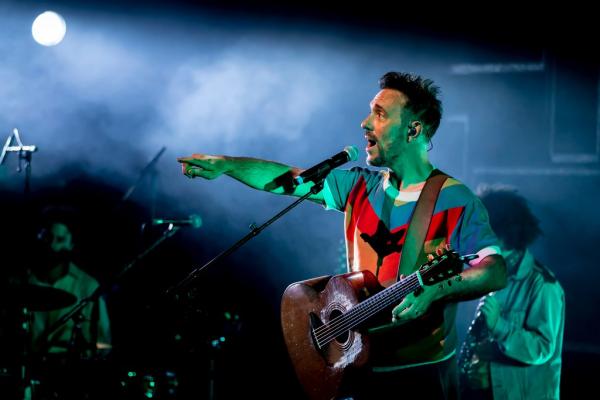 Charlie Winston et la révélation EMaNuELLe illuminent le Métaphone