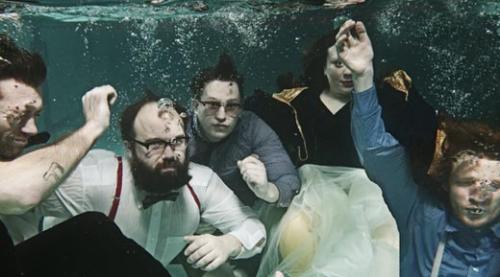 FM Belfast + Splash Wave