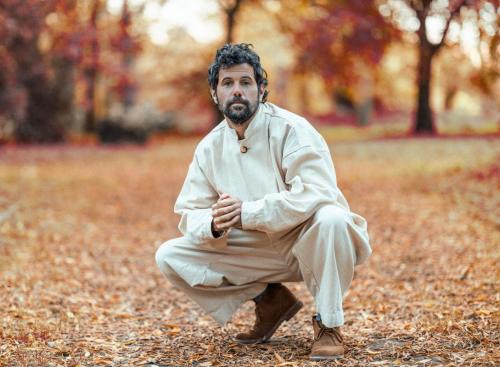 Nick Mulvey (solo) + Citizen Papes